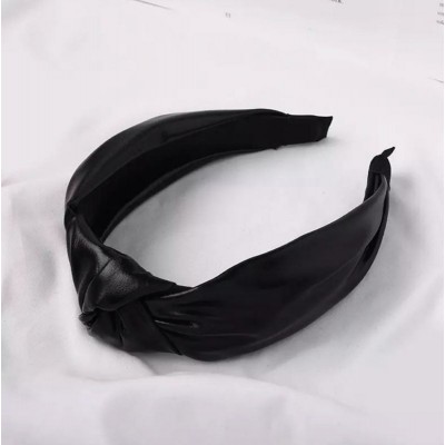 Bentita, coronita par din piele moale neagra BP04 Bentita, coronita par din piele moale neagra BP04