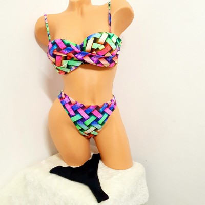 Costum de Baie  din doua piese cu sutien push up bretele detasabile slip normal + CADOU slip tanga CBD034 Costum de Baie  din doua piese cu sutien push up bretele detasabile slip normal + CADOU slip tanga CBD034