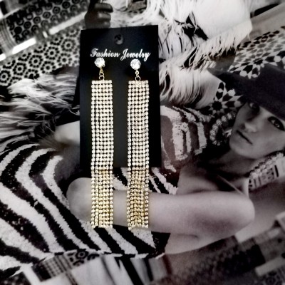 Cercei eleganti lungi aurii cu franjuri si strasuri CW65 Cercei eleganti lungi aurii cu franjuri si strasuri CW65