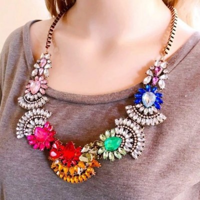 Colier Vintage Argintiu cu Cristale Colorate COL71