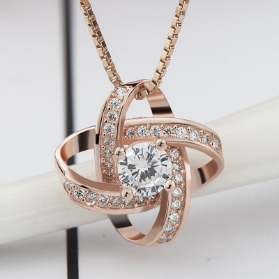 Colier dama rose gold cu inimioara si strasuri COL044 Colier dama rose gold cu inimioara si strasuri COL044