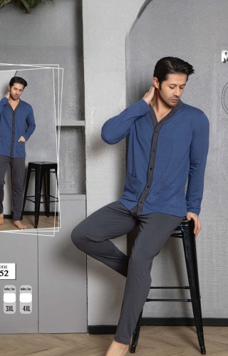 Pijama barbati batal bluza albastra cu nasturi si pantaloni gri inchis PJB17 Pijama barbati batal bluza albastra cu nasturi si pantaloni gri inchis PJB17