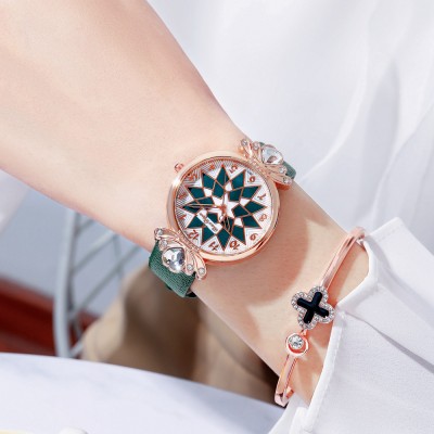 Ceas Dama verde curea din piele ecologica +bratara cu strasuri QUARTZ CDQZ113 Ceas Dama verde curea din piele ecologica +bratara cu strasuri QUARTZ CDQZ113