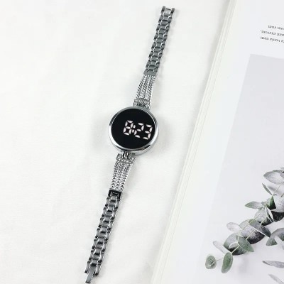 Ceas Electronic Fashion LED argintiu cu touch screen  bratara vintage CDQZ141 Ceas Electronic Fashion LED argintiu cu touch screen  bratara vintage CDQZ141