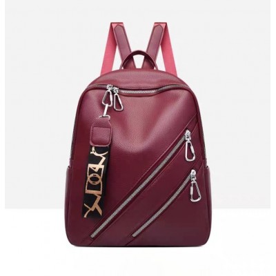 Rucsac dama fashion rosu din piele ecologica cu breloc ACRD369 Rucsac dama fashion rosu din piele ecologica cu breloc ACRD369