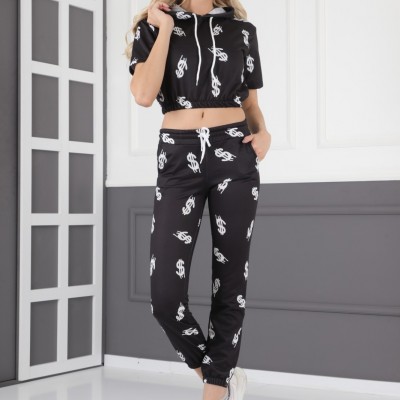 Trening Dama Fashion sport casual negru compus din hanorac scurt si pantaloni de trening cu talie inalta Dollar TND023 Trening Dama Fashion sport casual negru compus din hanorac scurt si pantaloni de trening cu talie inalta Dollar TND023
