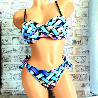 Costum de Baie  din doua piese cu sutien balconette cu push up bretele detasabile slip cu inchidere laterala CBD010 Costum de Baie  din doua piese cu sutien balconette cu push up bretele detasabile slip cu inchidere laterala CBD010