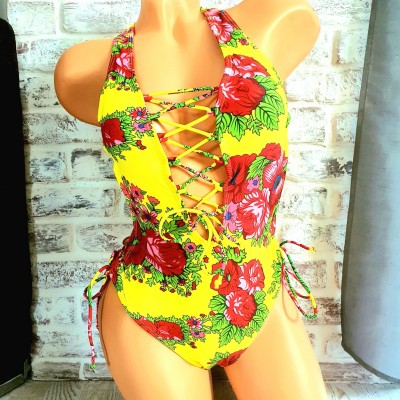 Costum de Baie intreg galben cu imprimeu floral CBD013 Costum de Baie intreg galben cu imprimeu floral CBD013